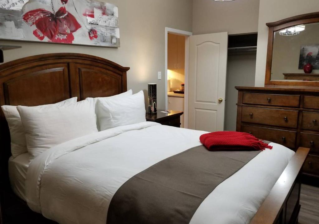 Downtown Gatineau Apartment | 1-Bedroom Cozy #18 by Amazing Property Rentals