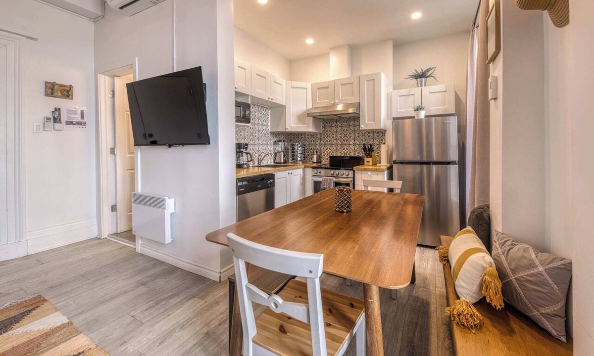 Lower Town Apartment | 2-Bed River View | Private Terrace+Sauna