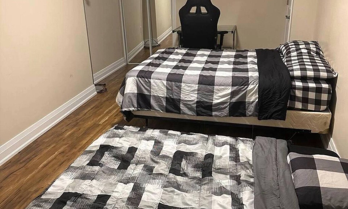 Churchill Meadows House | 2 bedroom 2 Full Bathroom Renovated Apartment Aprox 1500 Square Feet - Modern