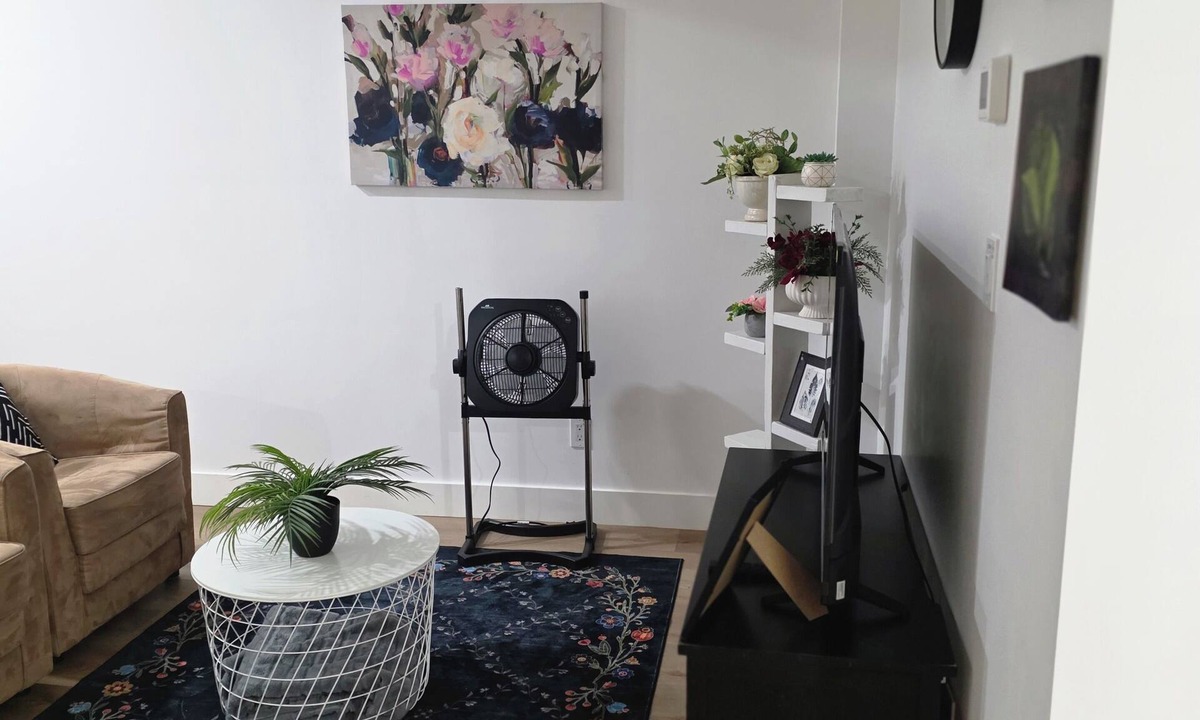 Northwest Edmonton House | 2 bedroom beautiful basemen suites, close to west Edmonton Mall