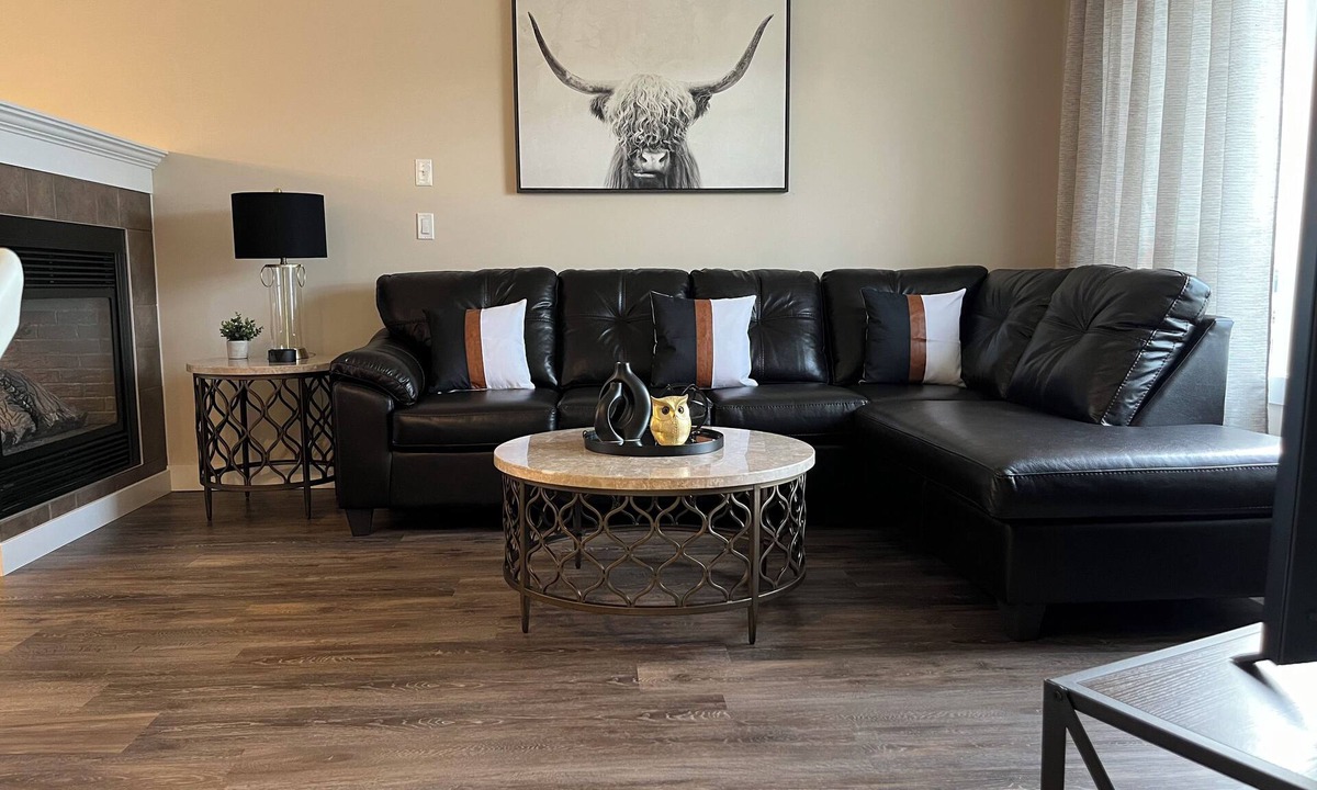 Grande Prairie House | 2 bedroom upper level of home in Grande Prairie