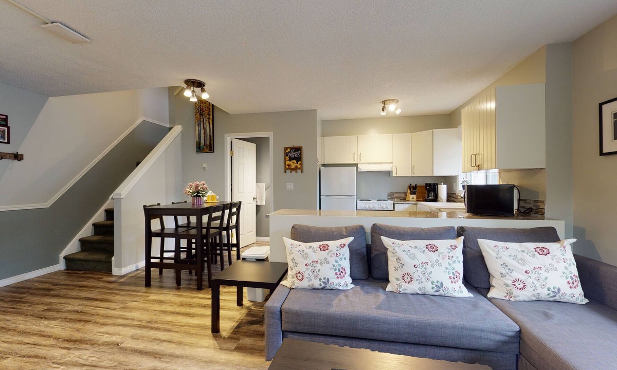 Harvie Heights House | 2BR - Spacious Townhouse - Banff Boundary Lodge