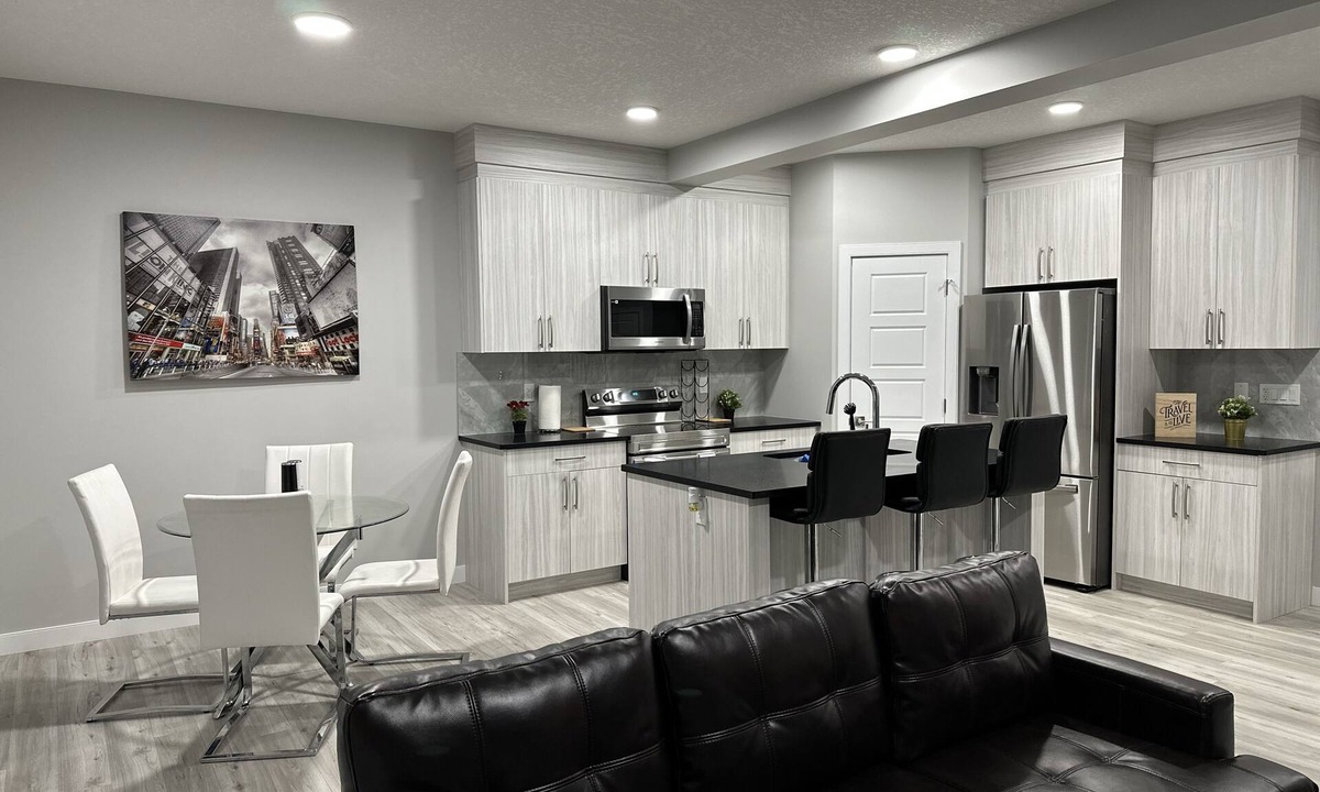 Northeast Edmonton House | 3 Bedroom Home - Entire Main and Top Floor