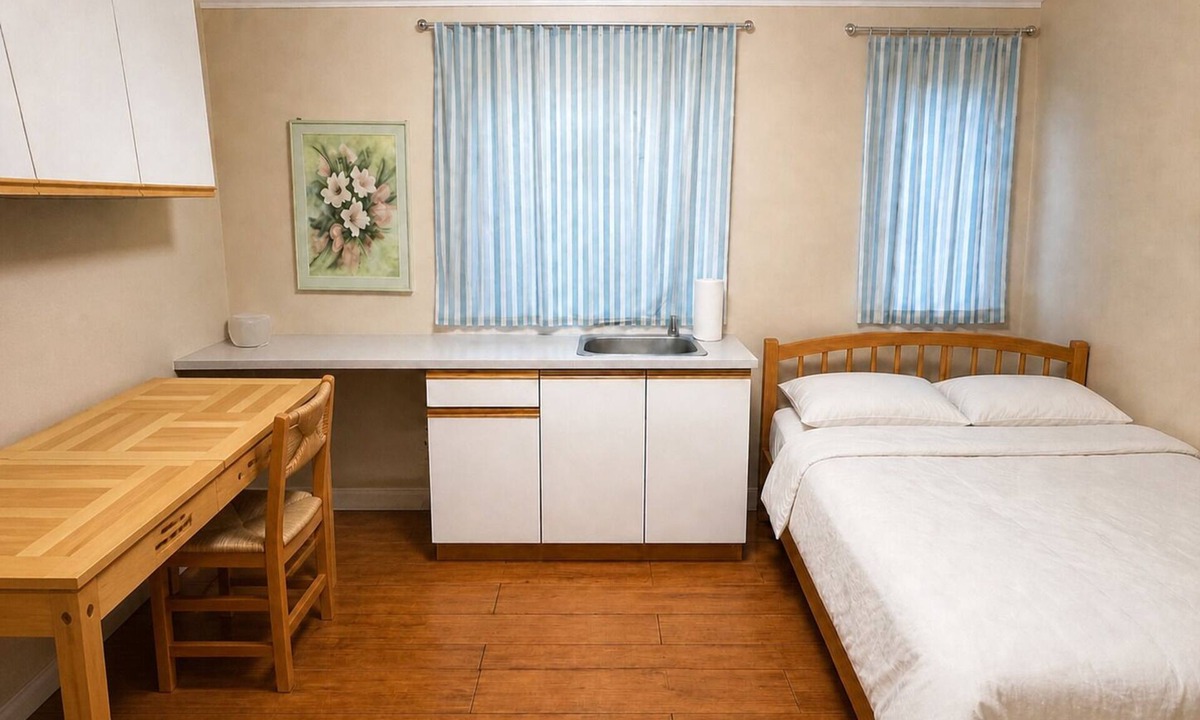 Richmond House | 8 min to metro, 5 min walk to bus, large queen bedroom Ensuite kitchenette