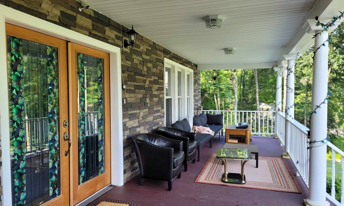 Mount Marion House | A Charming Victorian House