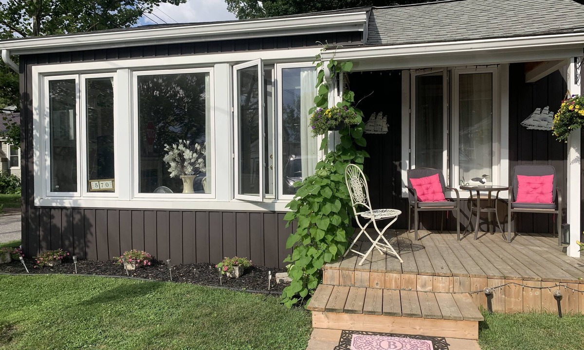 Kingsville House | A little piece of Paradise