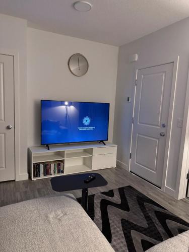 Southeast Calgary Apartment | A very cozy 2-bedroom apartment