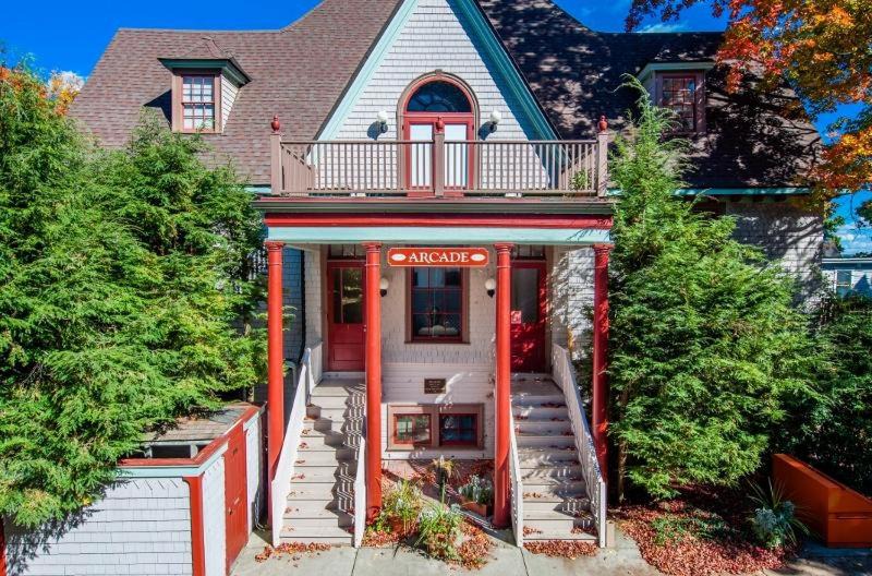 Chautauqua Apartment | Arcade 15