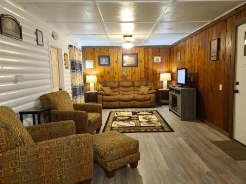 Hillsboro Hotel | Bayview Campgrounds