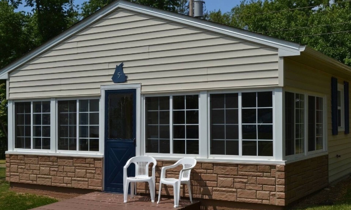 Marblehead Cottage | Beach Breeze 2BR Cottage #5 at South Beach Resort — Private Beach, Marina, Pool