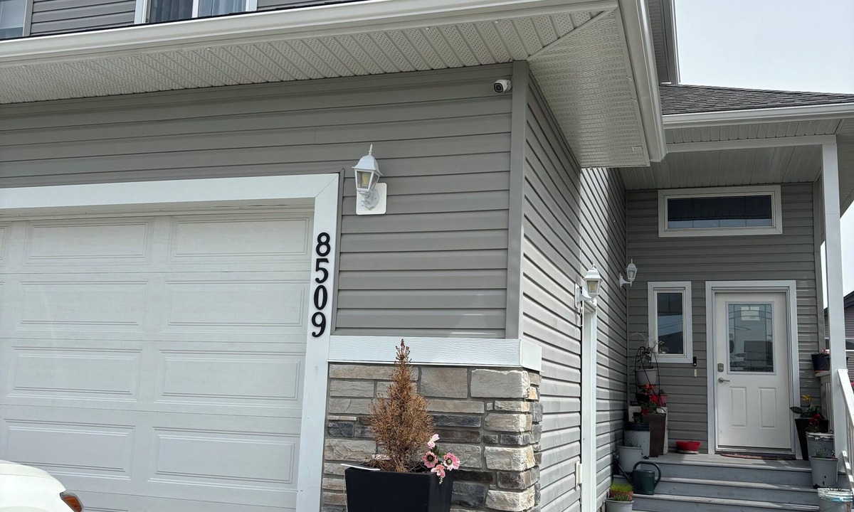 Grande Prairie House | Beautiful, quiet, clean, cozy and affordable house to host at least 10 guest.