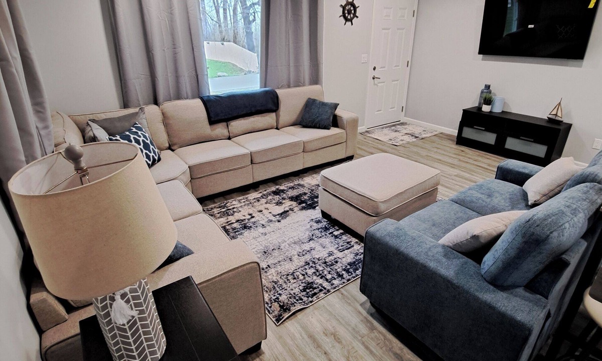 Bay View House | Beautifully remodeled house that sleeps 10 by Lake Erie Fun.
