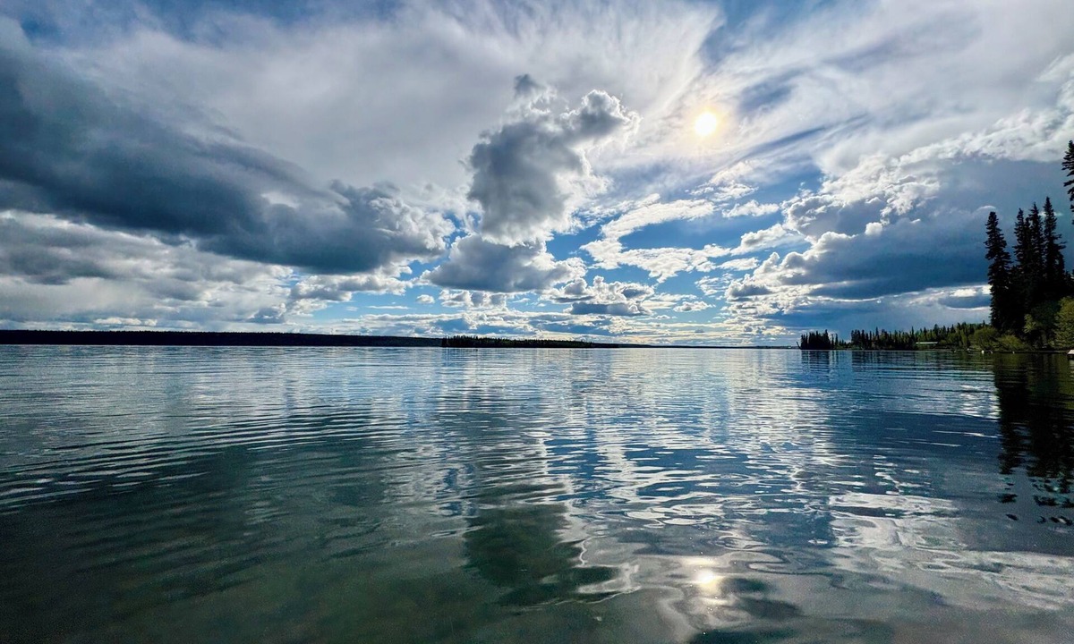 Watson Lake Apartment | Berrynice Lake Suite, Watson Lake right on your door step