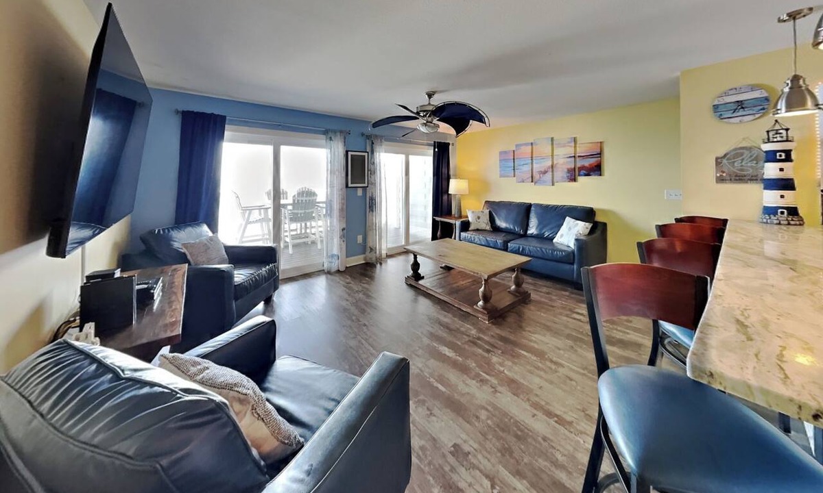 Put-in-Bay Condo | Big Family Lake Escape Fun! | Lower | 12 ppl | C104