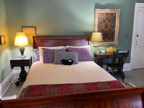 Hammondsport Bed & Breakfast | Black Sheep Inn