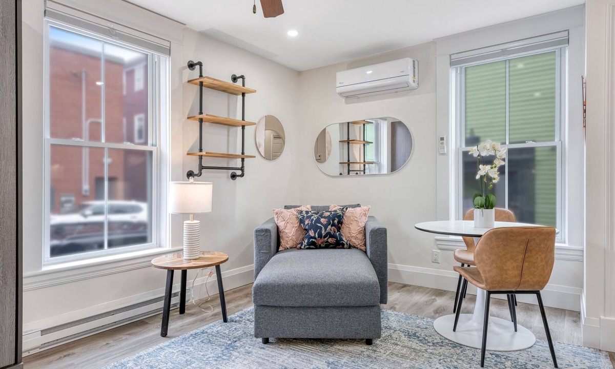Lunenburg Apartment | Boutique Old Town Studio | Beautifully Designed, Steps to Harbour