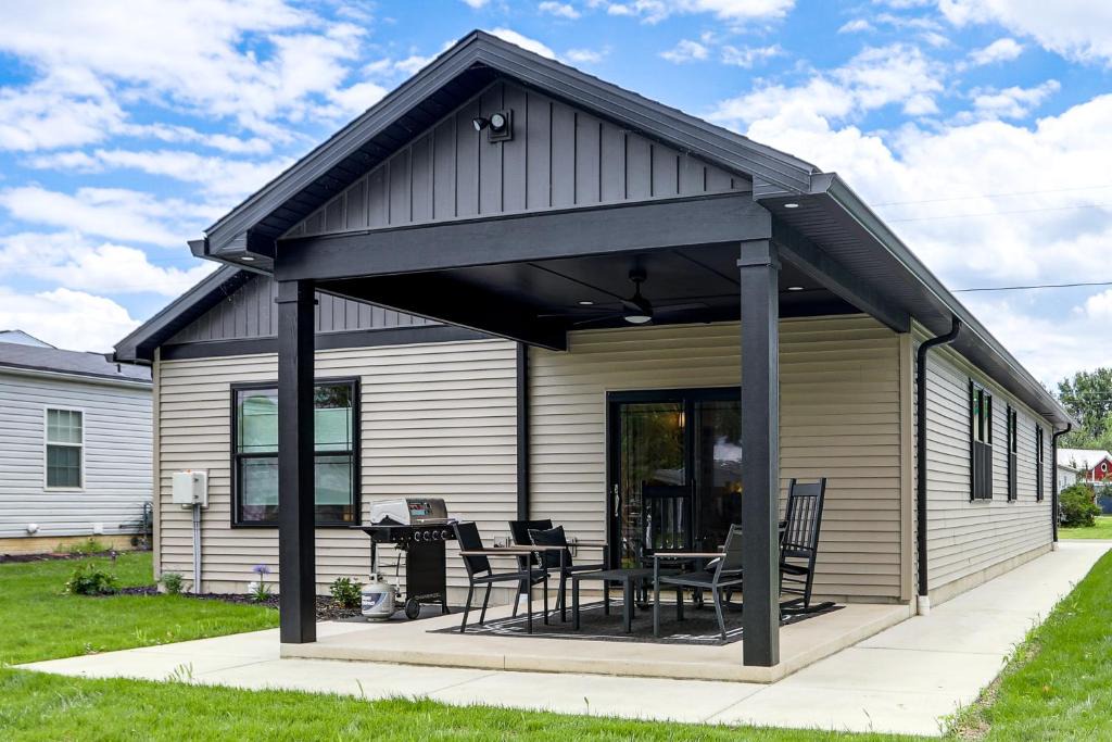 Port Clinton House | Brand-New Relaxing River Retreat: Lake Erie Access