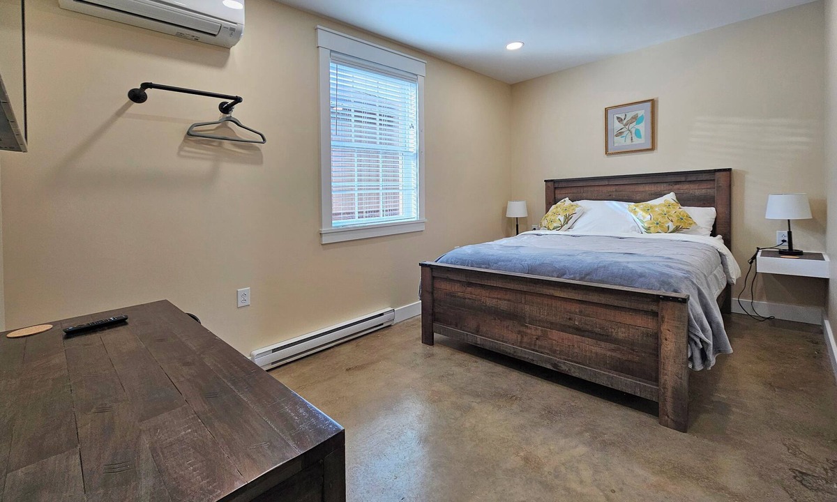 Grove City Apartment | Breckenridge Suites #4 - Deluxe Queen Suite with Separate Living Room