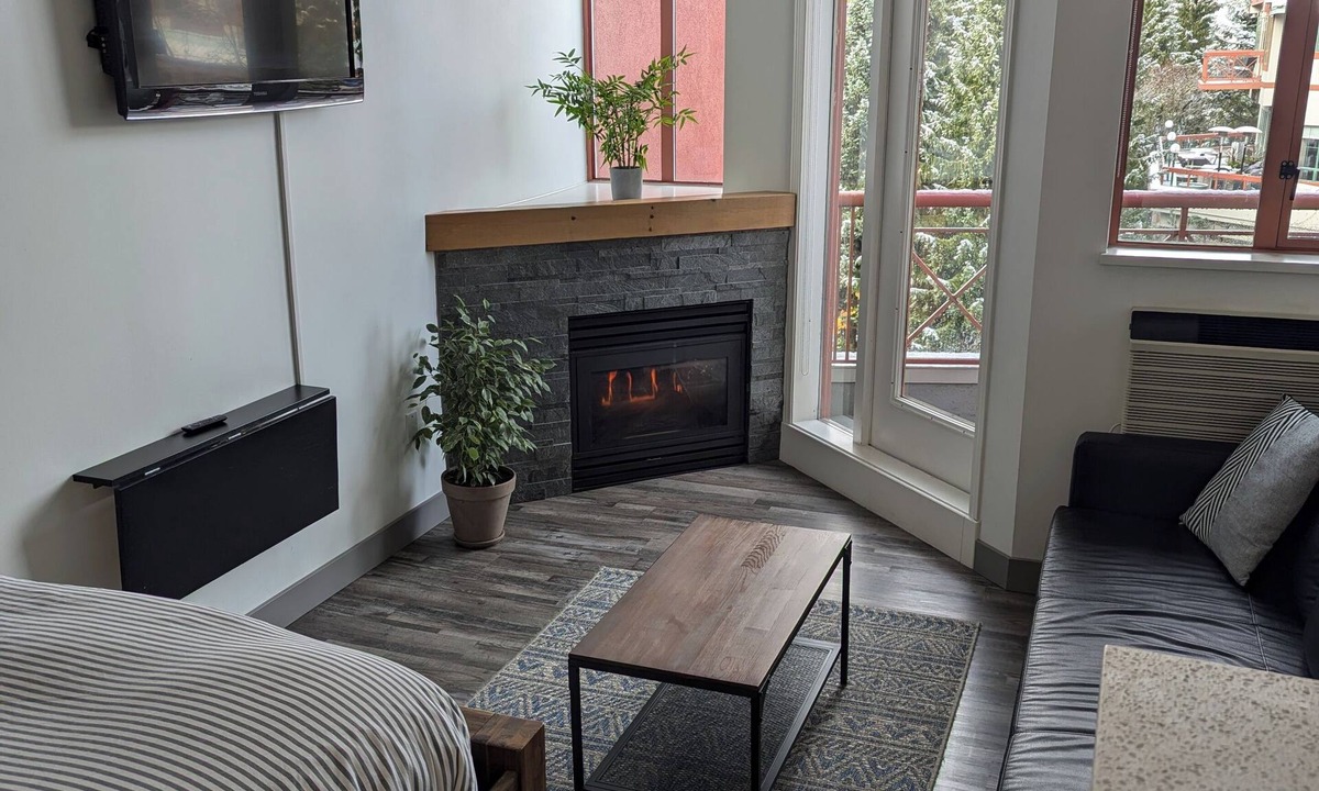 Whistler Village Hotel | Bright studio on Main street with hot tub/sauna