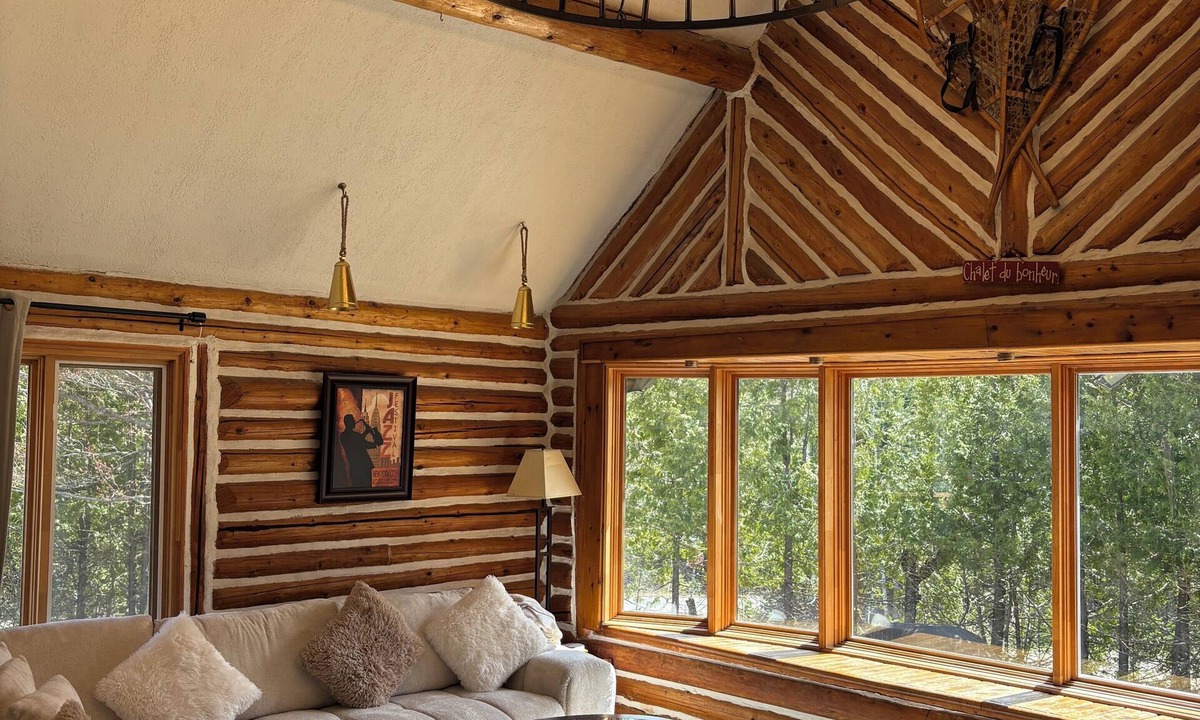Ste-Lucie-des-Laurentides Ski Chalet | 🌲Chalet Spa & Sauna Getaway in Luarentide– Sainte-Lucie 🌲 Val-David, Val-Morin