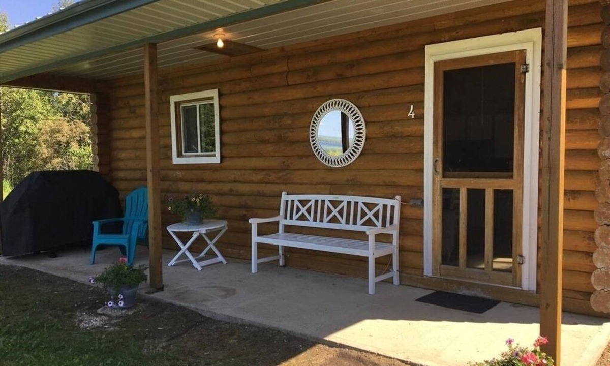 West Central Saskatchewan Cabin | Cabin #3 - 2 Bedroom Cabin at Delaronde Resort