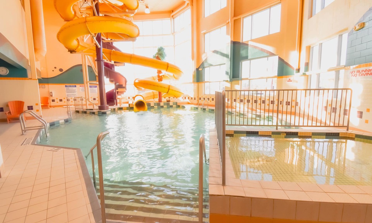 Winnipeg Hotel | Canad Inns Destination Centre Polo Park