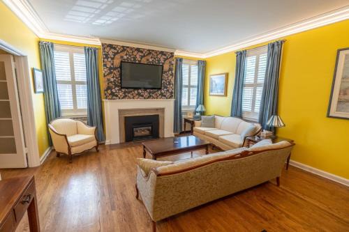 Cornwall House | Cardinal Inn Bed and Breakfast