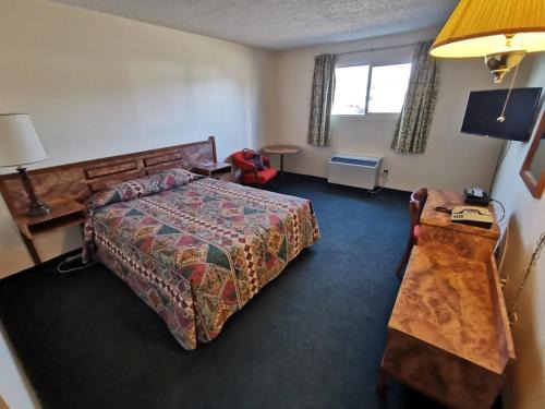 Fraser Lake Hotel | Cataline Motor Inn
