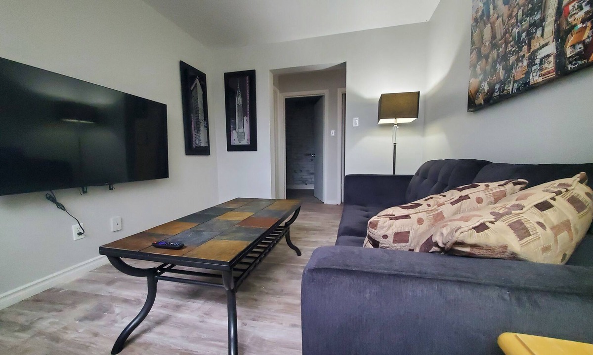 Sault Ste. Marie Apartment | Central Private 1BR Apt. w/Free Prkg + Fast Wi-Fi
