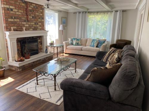 Delta House | Character House on Shoreline