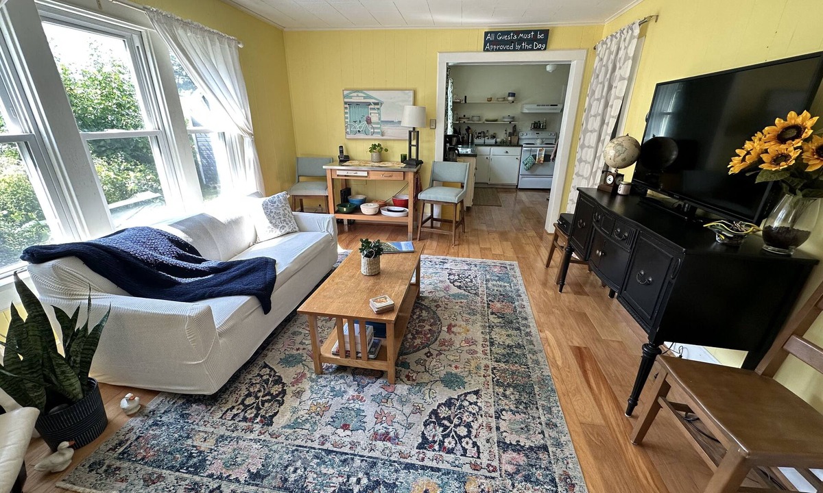 Three Oaks Cottage | Charming 2-bedroom cottage steps to downtown Three Oaks, short drive to beaches