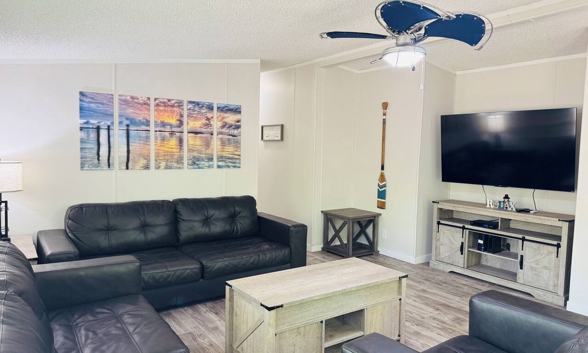 Put-in-Bay House | Chill & Cozy Back Escape—Grill Time | 8 ppl | IC99