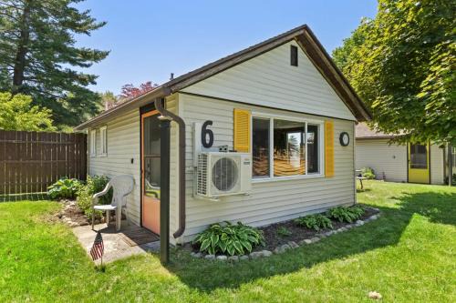 Chippewa Lake House | Chippewa Bluffs Resort - 2BR 2BA Cabins