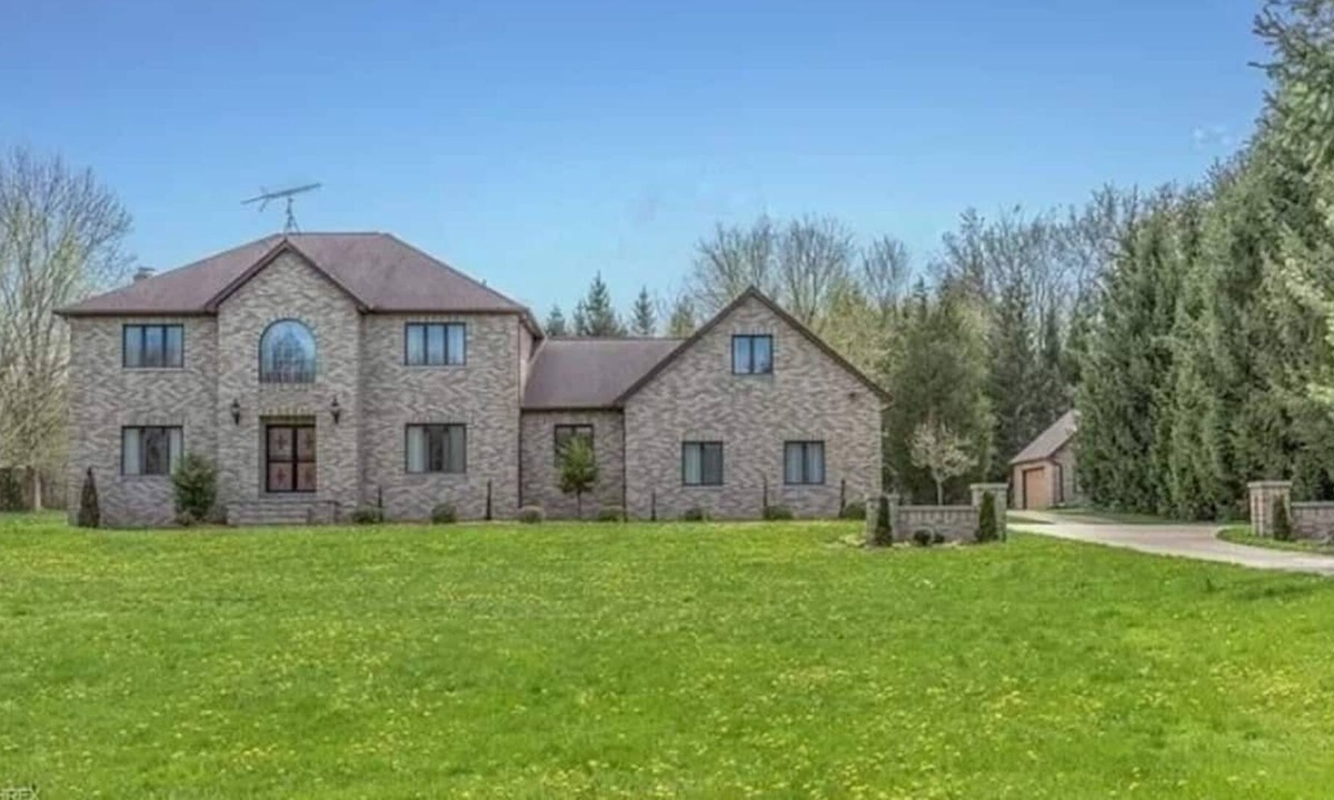 Madison House | COLONIAL IN HEART OF WINE COUNTRY