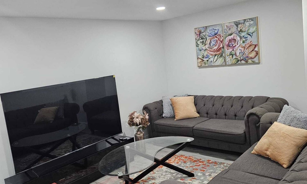 Southwest Edmonton House | Contemporary Two Bedroom Basement Suite.