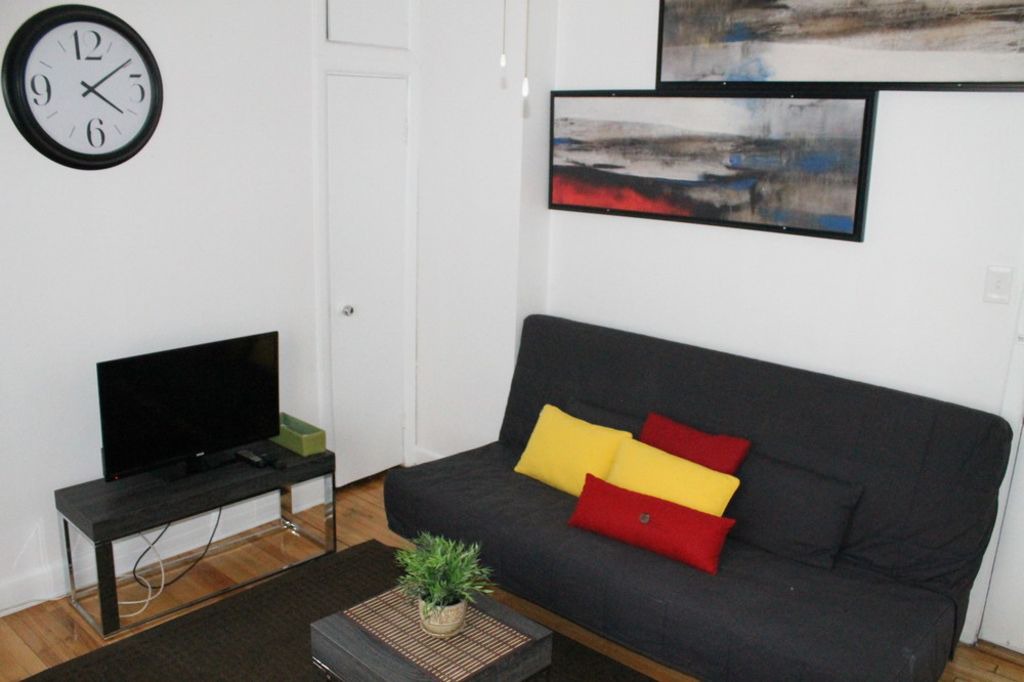 Sandy Hill Apartment | Conveniently Located Downtown Apt