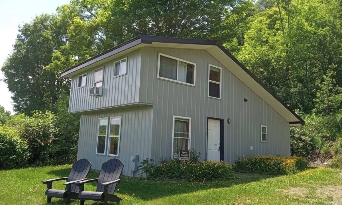 New Woodstock Cottage | Cottage at Mystic Mountain.