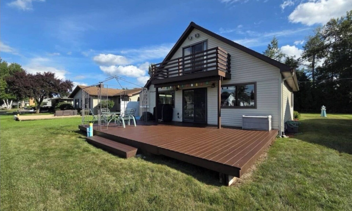 Prudenville Cottage | Cottage Right off Houghton Lake!