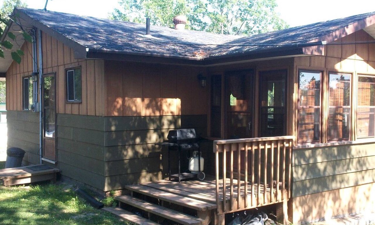 Nipissing Cottage | Country Cottage Rental with Fire Pit on Lake Nipissing, Ontario