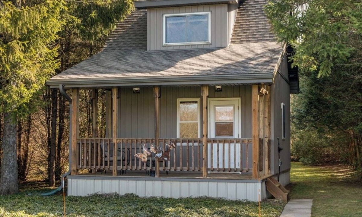 Langton Cabin | Country Retreat on Faircreek Acres