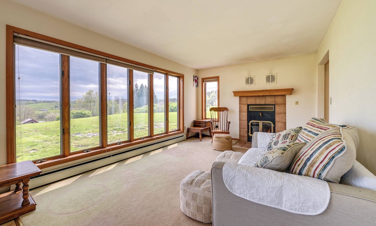 Willet House | Countryside Home Near Trails & Finger Lakes Area!