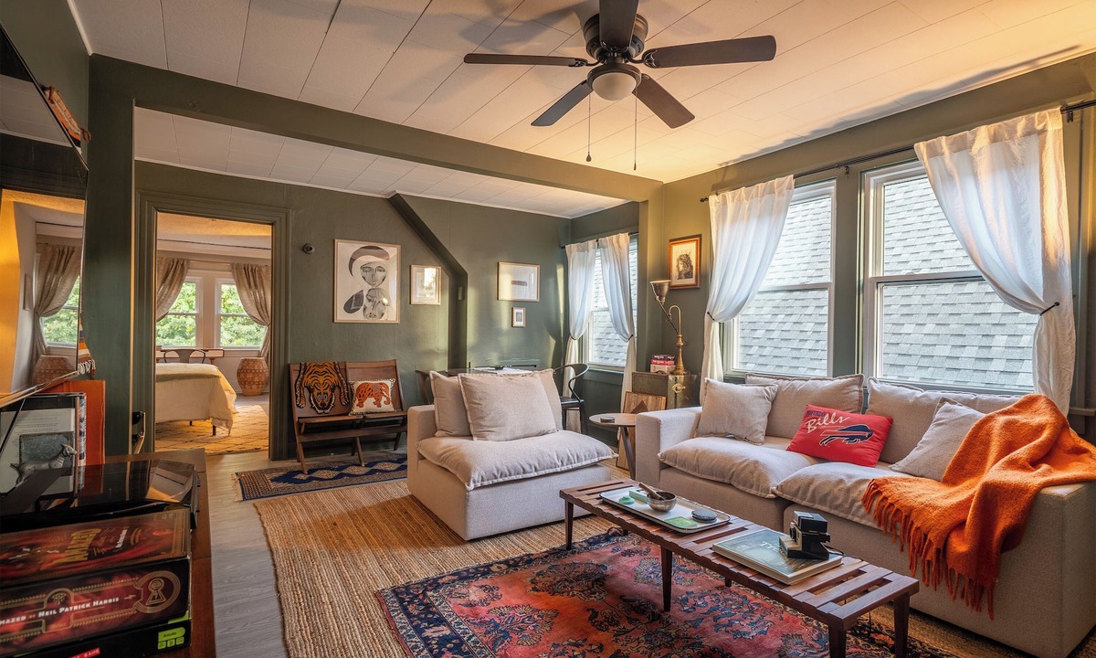 Front Park Apartment | Cozy 1-bedroom apartment in the lovely Elmwood Village
