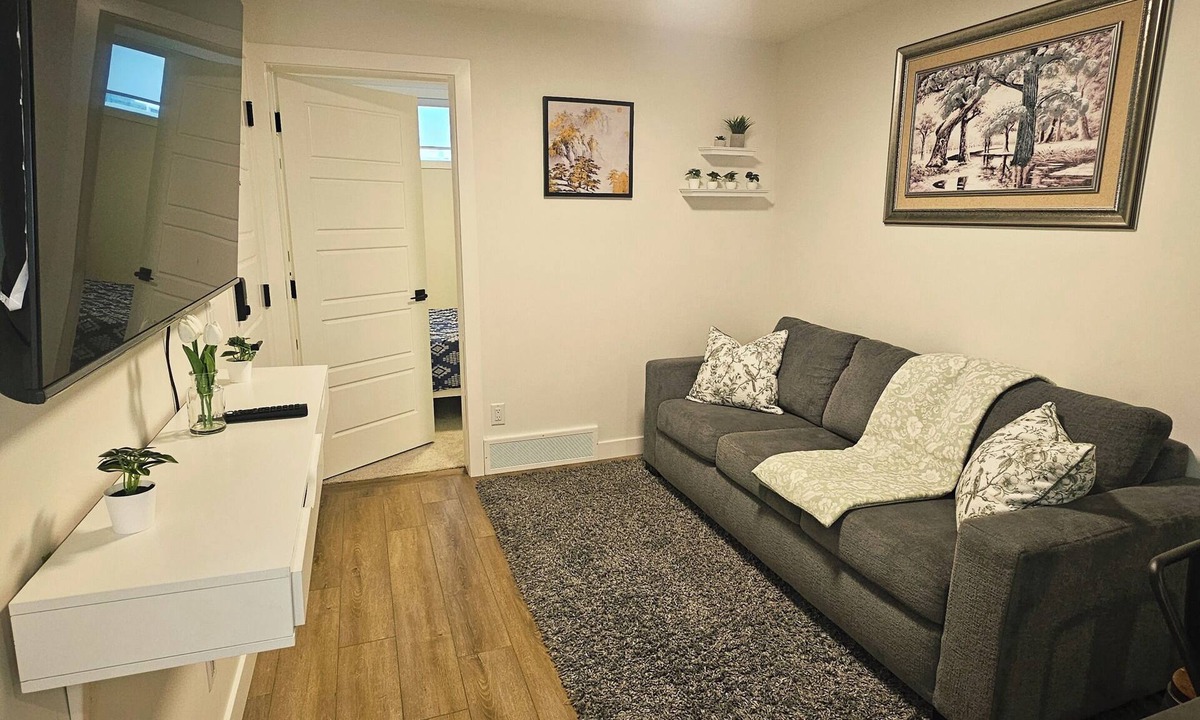 Southwest Calgary Apartment | Cozy 2BR Basement Suite in Vermilion Hill SW Calgary