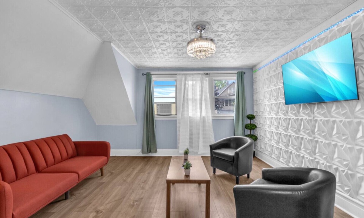 Lackawanna Apartment | Cozy apt South Buffalo