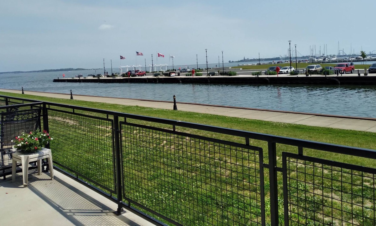 Sandusky Condo | Cozy Chesapeake Loft with balcony overlooking Lake Erie..reserving now