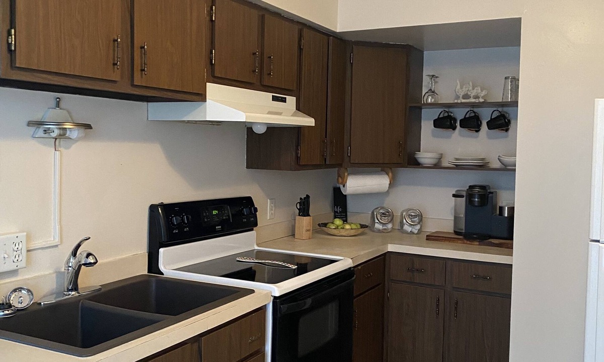 Bark River Apartment | Cozy . Close to Casino & Golf Courses