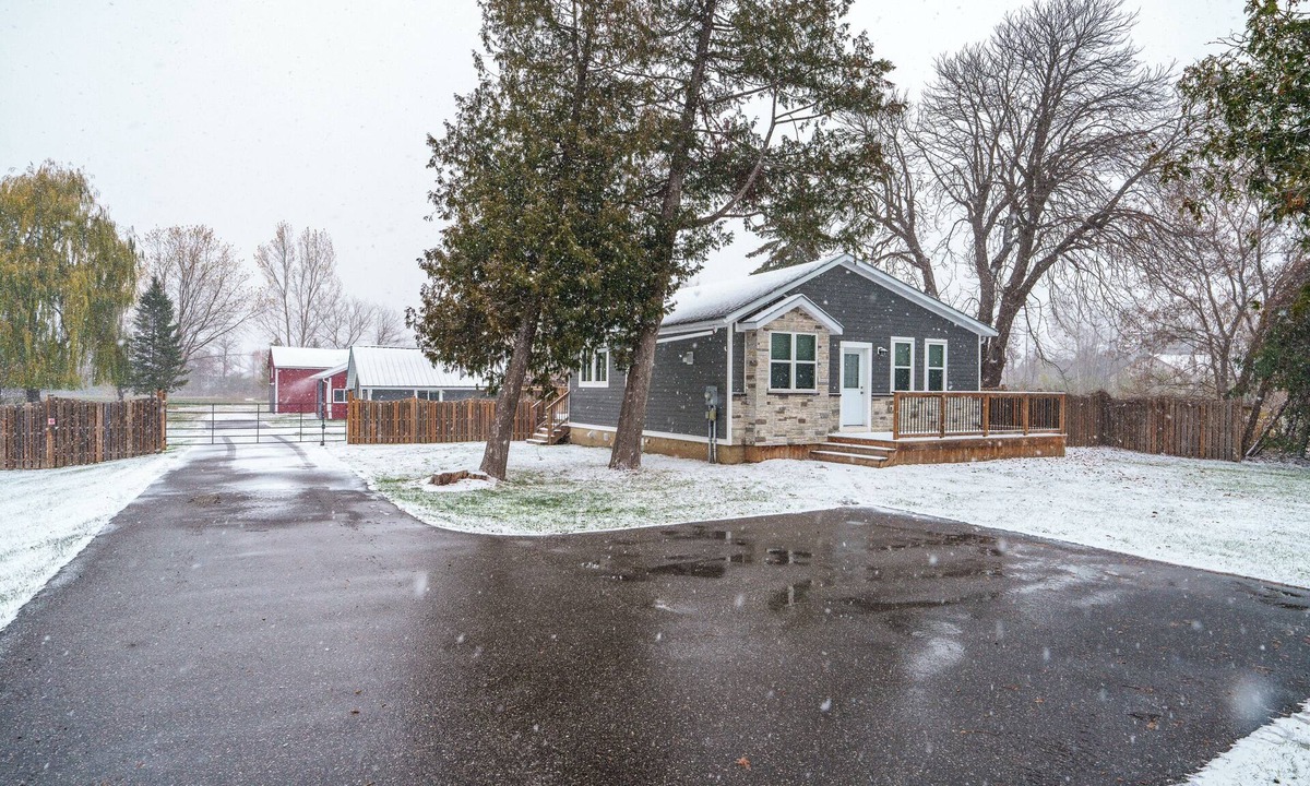 Collingwood House | Cozy Collingwood Farmhouse, With Sauna