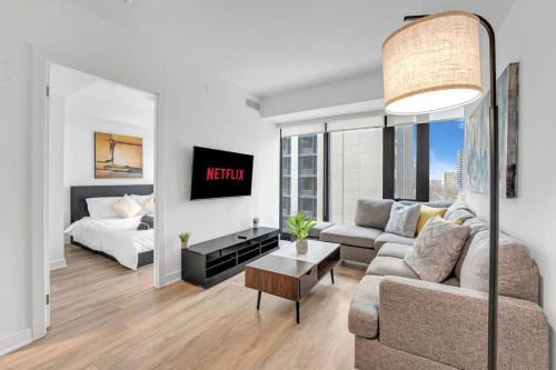 Bloor-Yorkville Apartment | Cozy Condo Near Restaurant TTC