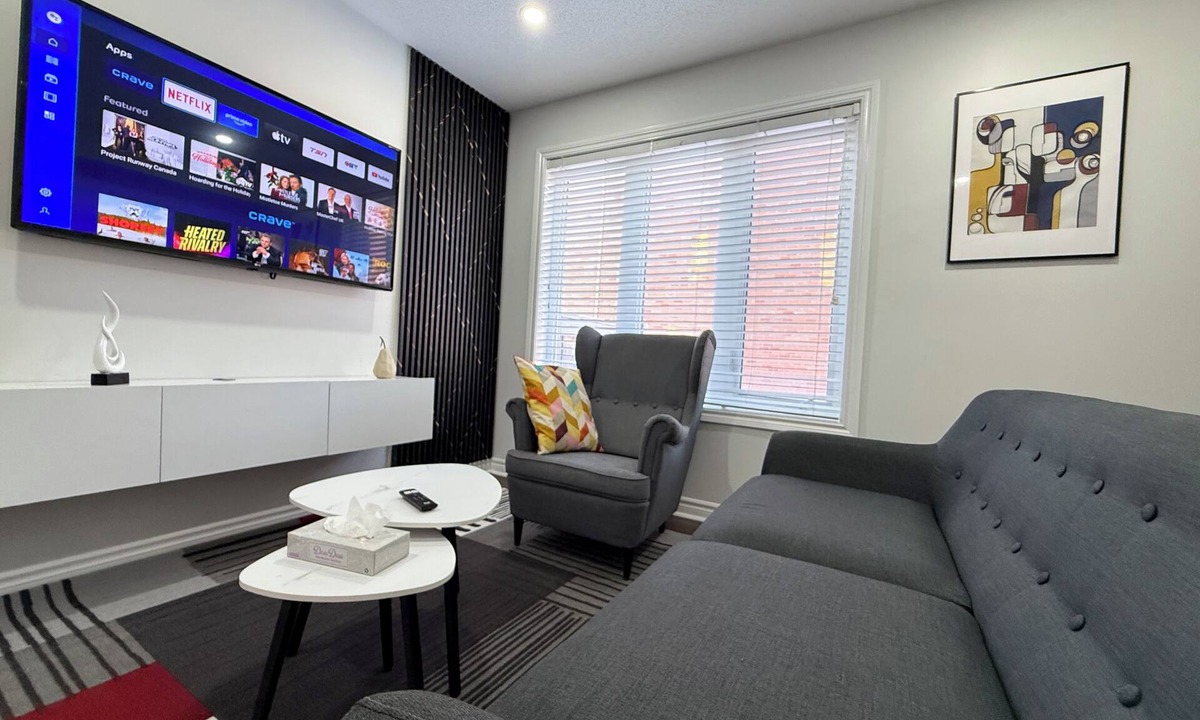 Brampton Apartment | Cozy, Private Suite, Two Level Apartment With Separate Entrance
