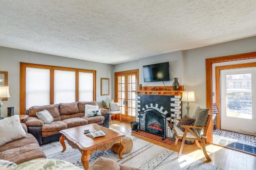 Tiffin House | Cozy Tiffin House w/Private Pool: 1 Mi to Town!